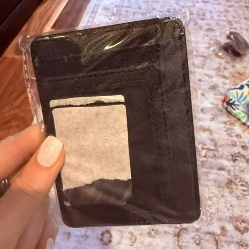 Slim wallet credit card holder